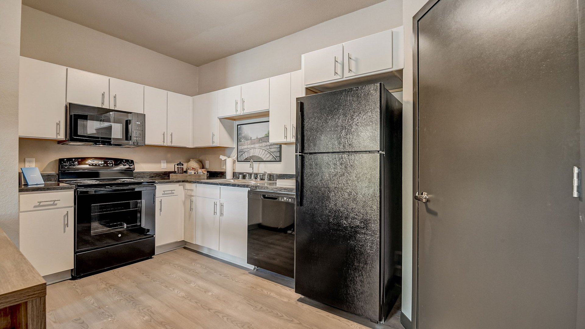 Virtual Tours & Gallery Authentix Cottage Grove Apartments